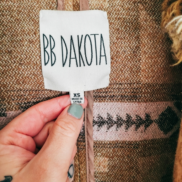 BB Dakota aztec print hooded jacket - Picture 5 of 6